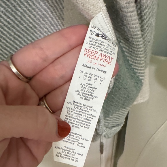 NastyGal Plaid Button-Up Shirt Jacket - Picture 2 of 5